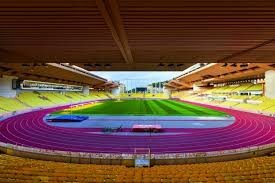 老詹谈东契奇把话挑明，湖人有短板！雷迪克表达不满，斯玛特犯错